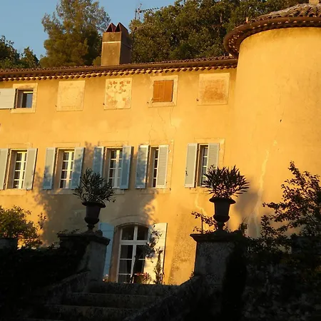 Chateau De Peyrolles Апт